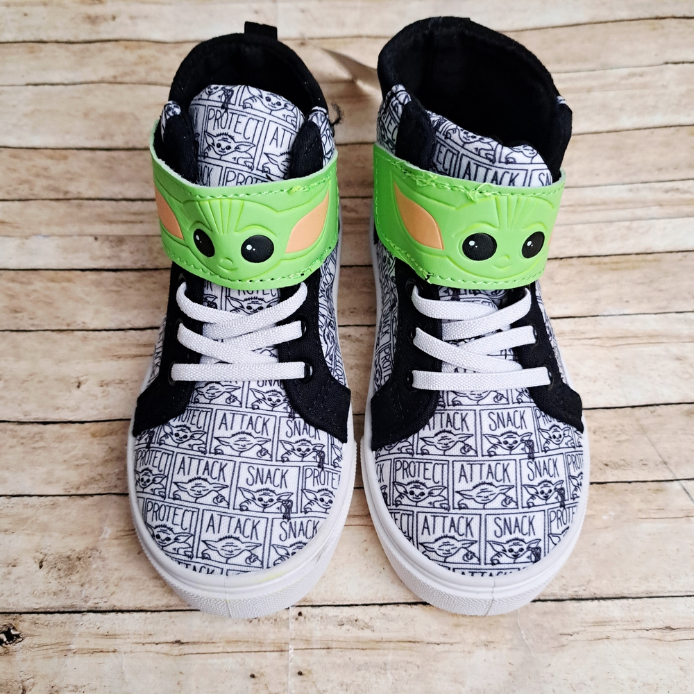 Mandalorian Toddler Boys Graphic High-Top Sneakers with Green Strap